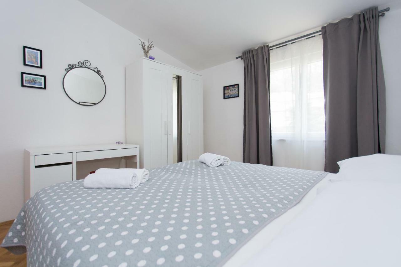 Apartments Pinery Makarska Buitenkant foto